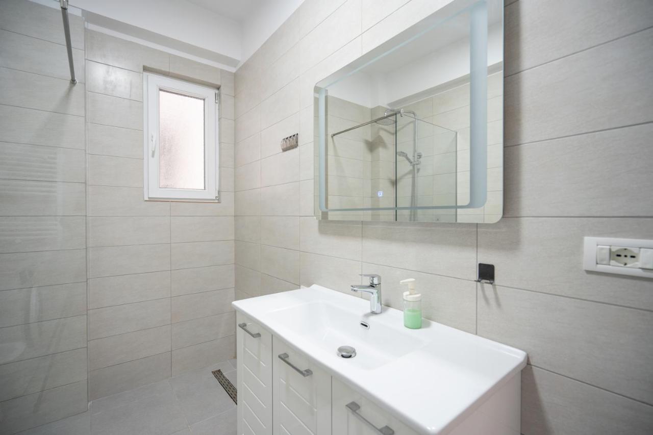Apartment In The Village With A Sea View Vlorë 外观 照片